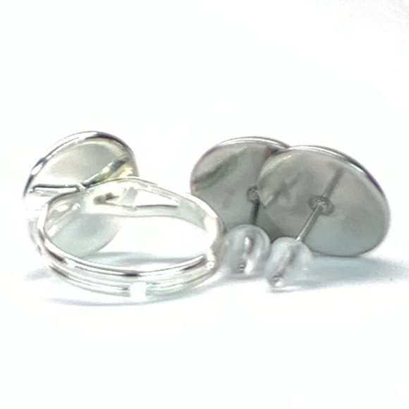 🌟 Cute Post Earrings & Adjustable Ring 👀👂🏻💍 - Picture 2 of 4